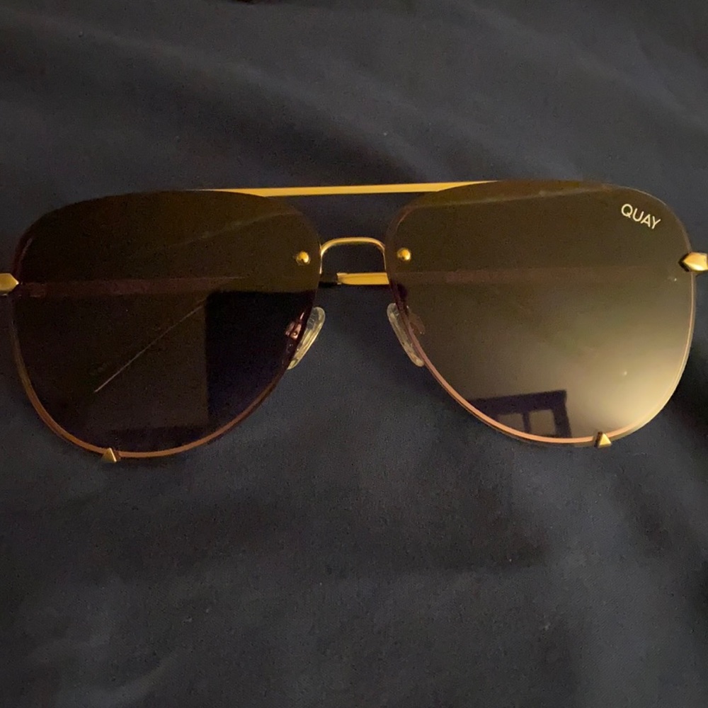 NWOT Quay sunglasses rimless high key dark purple